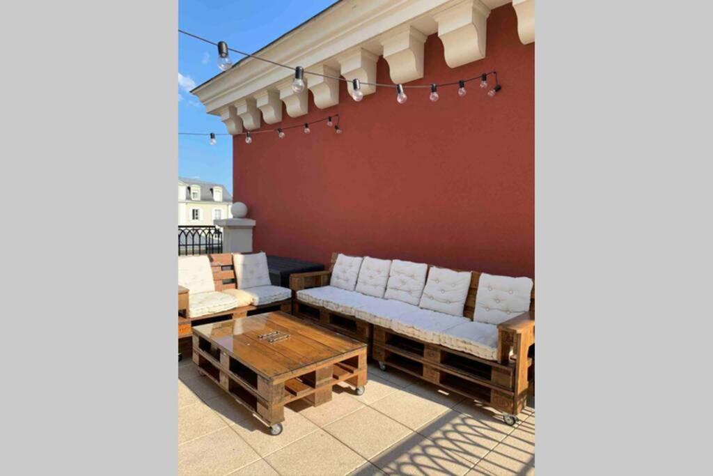 Appartement Terrasse Au Centre De Serris Dış mekan fotoğraf