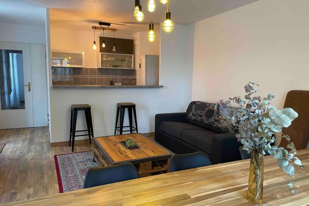 Appartement Terrasse Au Centre De Serris Dış mekan fotoğraf
