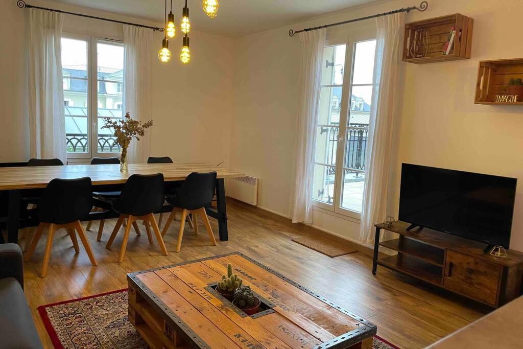Appartement Terrasse Au Centre De Serris Dış mekan fotoğraf