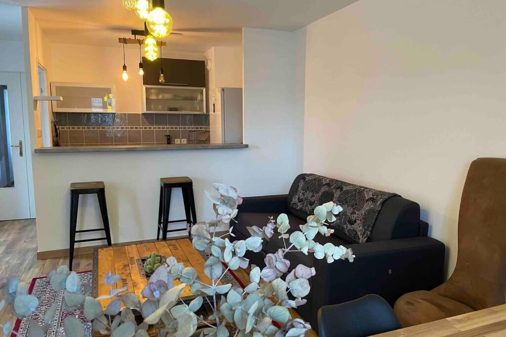 Appartement Terrasse Au Centre De Serris Dış mekan fotoğraf
